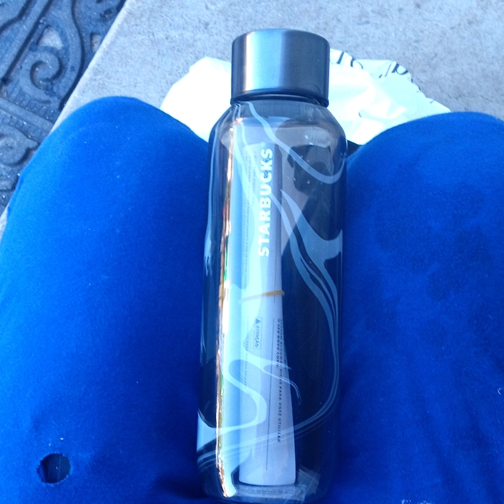 Starbucks drink container